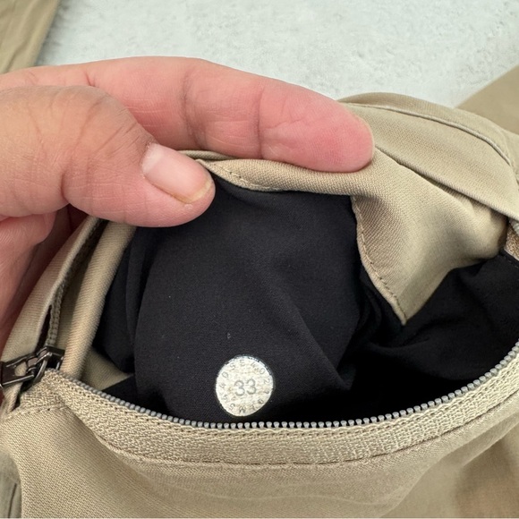 Lululemon ABC Classic-Fit Men Trouser 33 - Picture 6 of 12